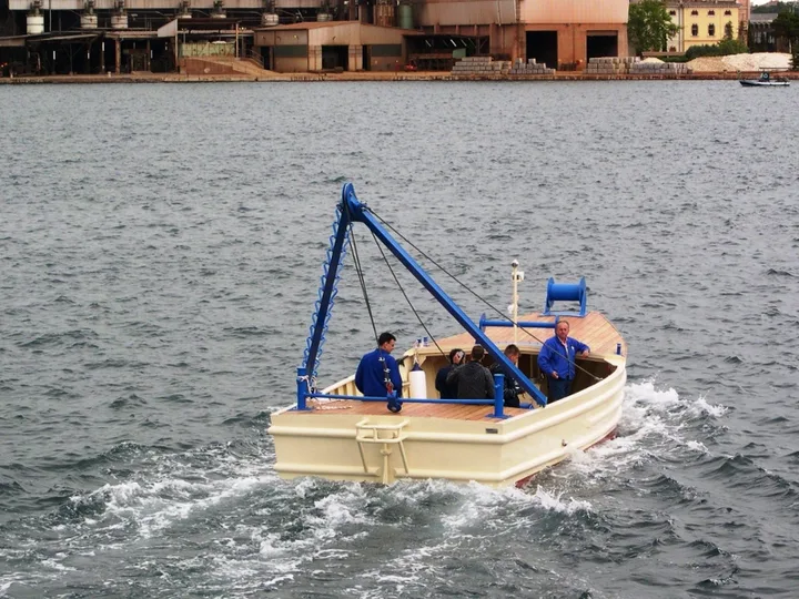 Work boat