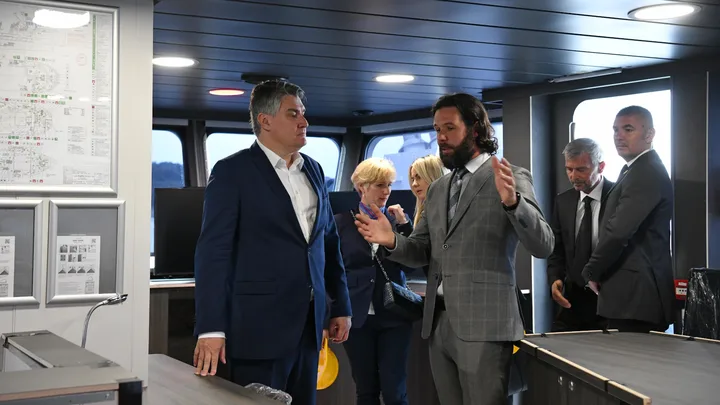 Predsjednik Milanović obišao Tehnomont Brodogradilište Pula d.o.o.